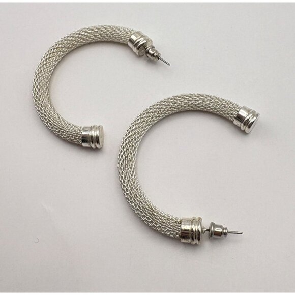 Vintage Silver Tone Mesh Wire Hoop Earrings Minimalist Elegant Retro - Picture 2 of 6
